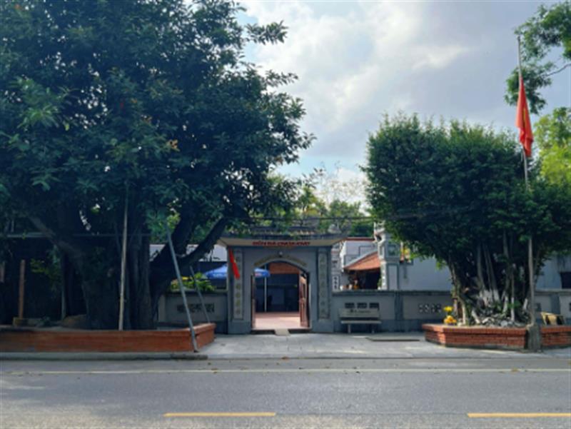 ĐỀN BÀ CHÚA KHO