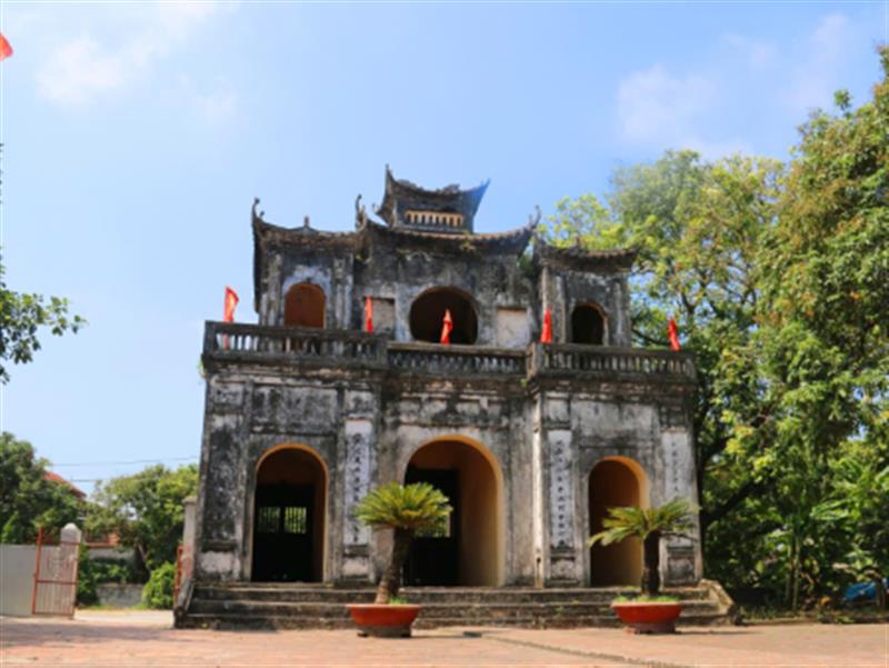 TRIỂN LÃM THƯ PHÁP, HÁT CA TRÙ VÀ CHO CHỮ ĐẦU XUÂN TẠI VĂN MIẾU HƯNG YÊN