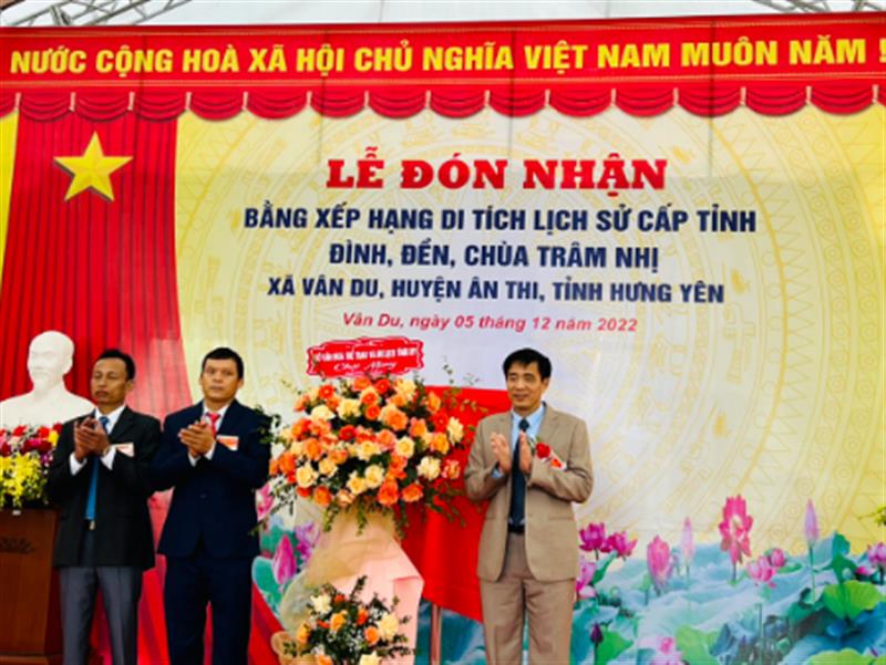 Lễ đón nhận Bằng xếp hạng di tích cấp tỉnh đình, đền, chùa Trâm Nhị xã Vân Du, huyện Ân Thi, tỉnh Hưng Yên