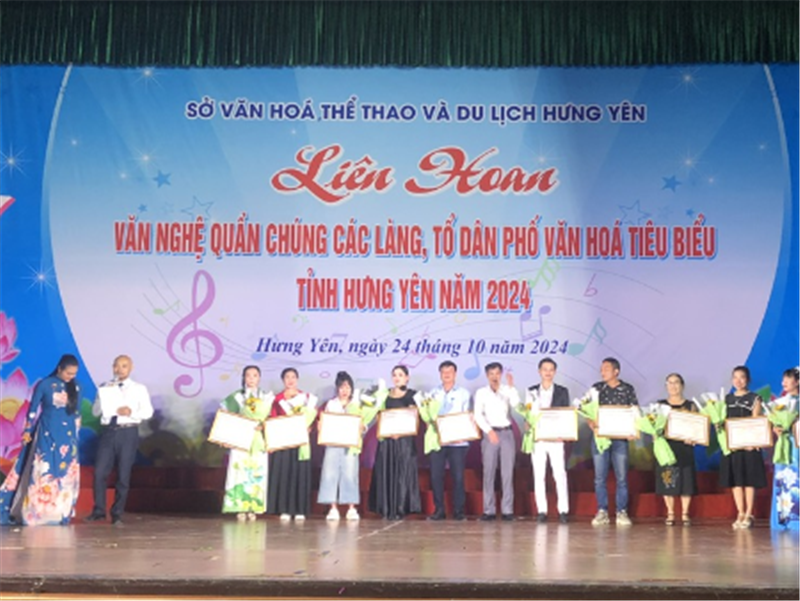 Liên hoan văn nghệ quần chúng các làng, tổ dân phố văn hóa tiêu biểu  tỉnh Hưng Yên năm 2024