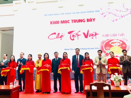 KHAI MẠC TRƯNG BÀY “CHỢ TẾT VIỆT” XUÂN GIÁP THÌN