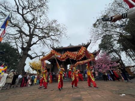 Lễ hội làng Nôm