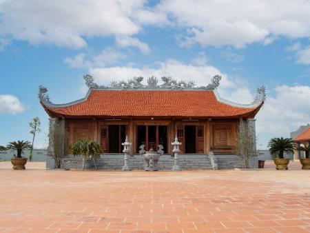Thăm đền thờ danh nhân Nguyễn Trung Ngạn
