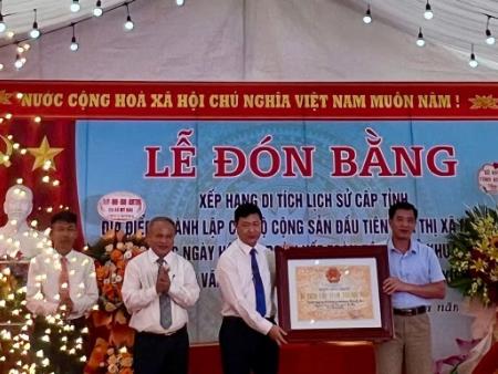 Lễ đón nhận Bằng xếp hạng di tích cấp tỉnh Địa điểm thành lập Chi bộ Cộng sản đầu tiên của thị xã Mỹ Hào, phường Phùng Chí Kiên, TX. Mỹ Hào, tỉnh Hưng Yên